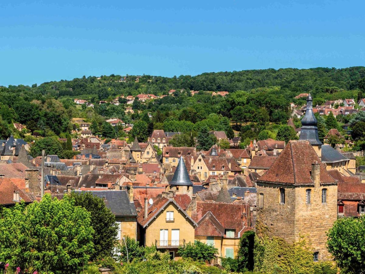 Готель Ibis Sarlat Centre Екстер'єр фото