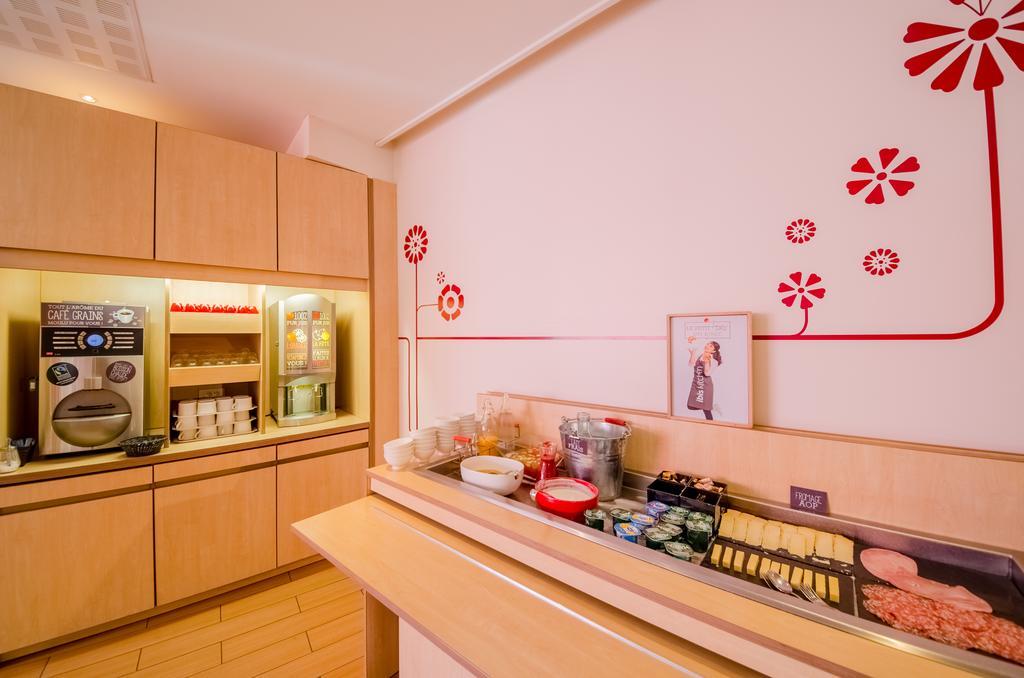 Готель Ibis Sarlat Centre Екстер'єр фото