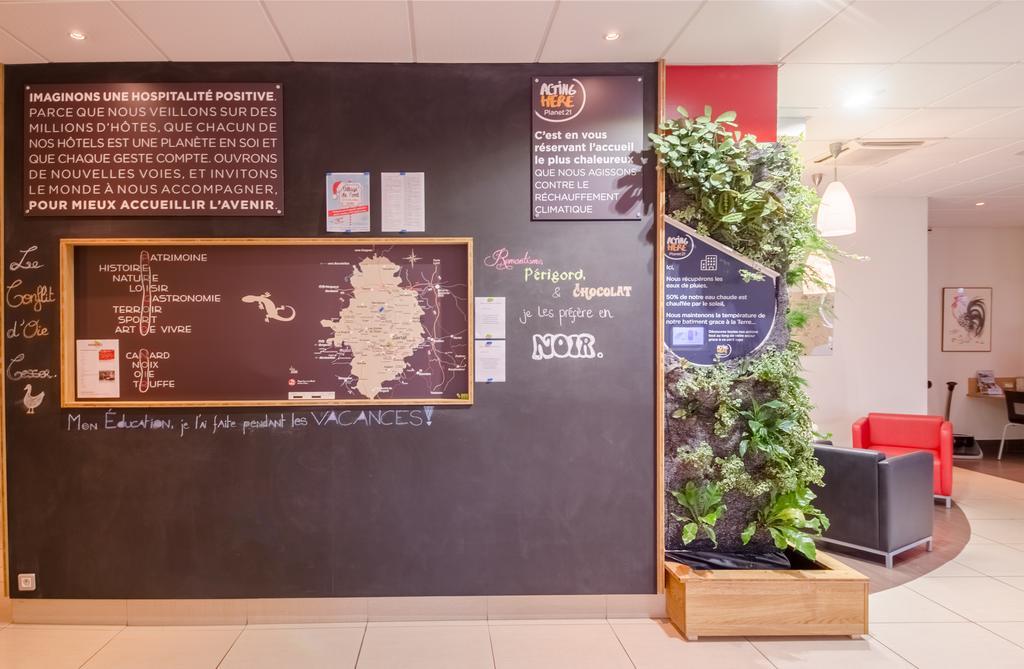 Готель Ibis Sarlat Centre Екстер'єр фото