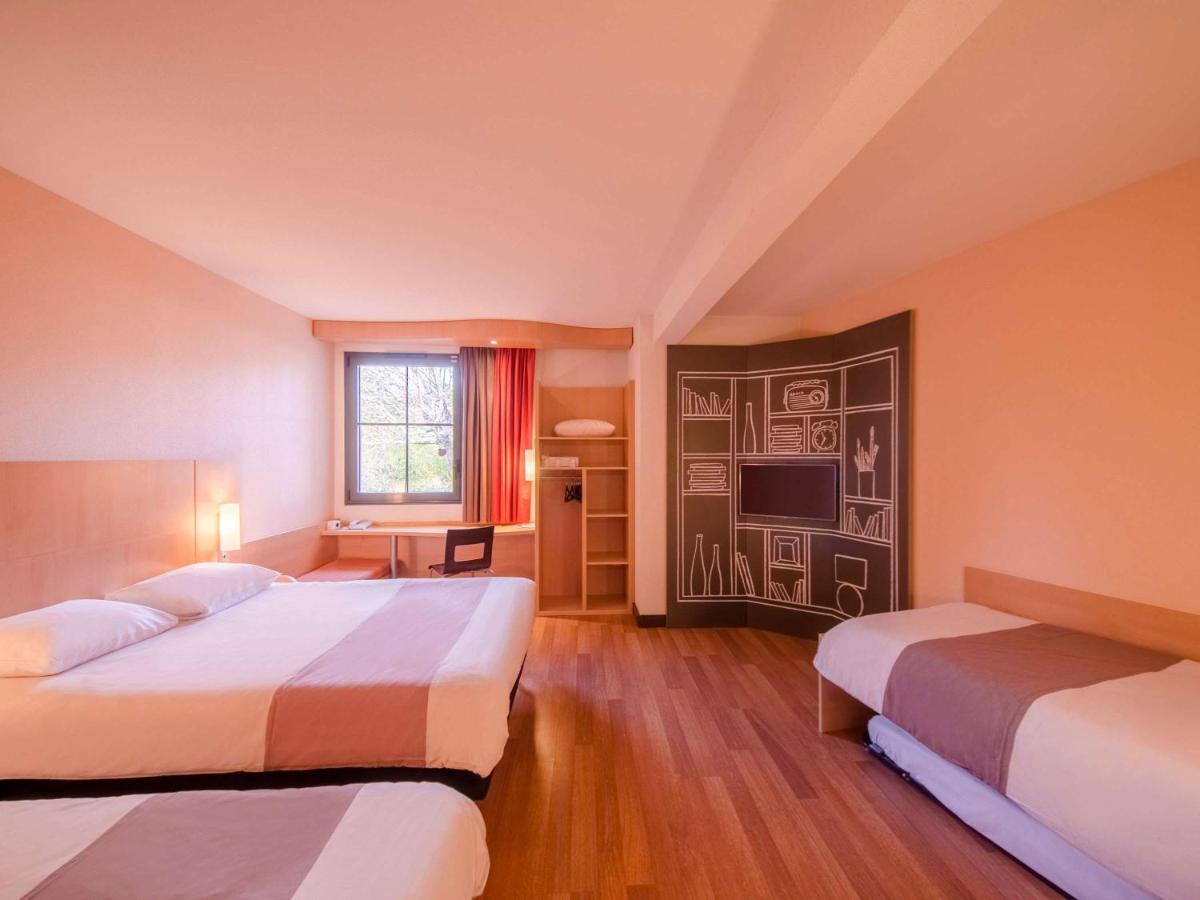 Готель Ibis Sarlat Centre Екстер'єр фото
